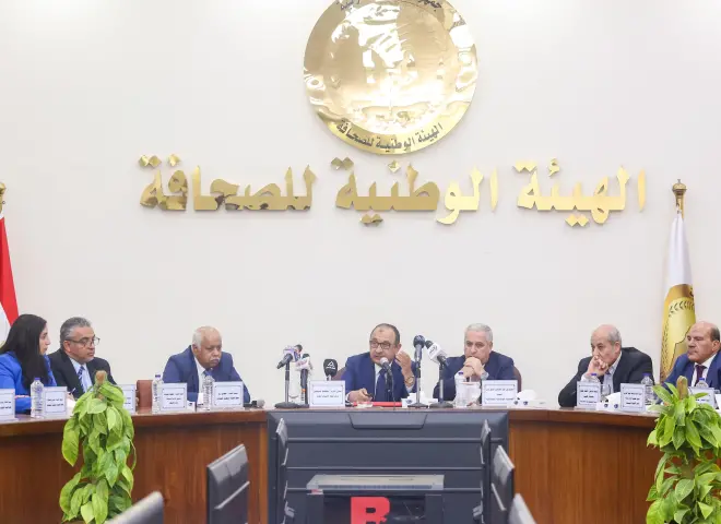 وزير قطاع الأعمال العام يستعرض استراتيجية العمل في ندوة موسعة بالهيئة الوطنية للصحافة