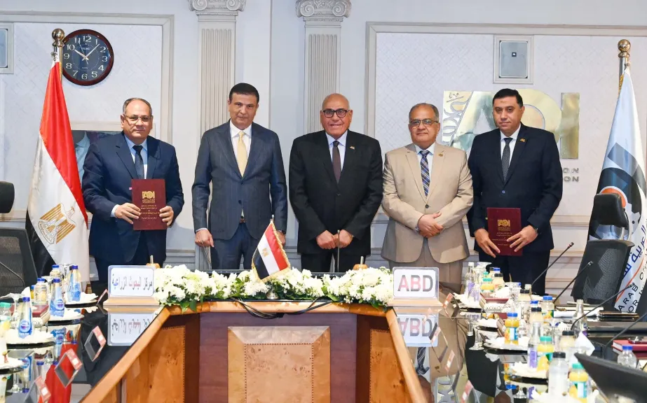 توقيع عقد اتفاق في مجال مشروعات  التصنيع الزراعي بين الهيئة العربية للتصنيع والبحوث الزراعية