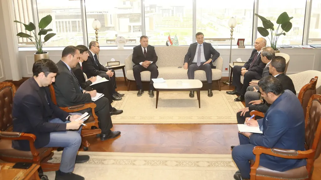 وزير الزراعة يستقبل وفدًا رفيع المستوى من مجلس الوزراء بجمهورية أوزبكستان