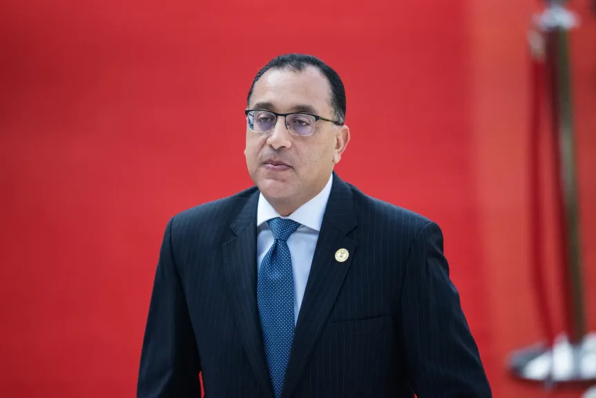 رئيس الوزراء يتابع تنفيذ تكليفات فخامة الرئيس بشأن حادث الطريق الدائرى الإقليمى