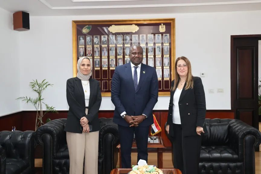 رئيس البريد المصري تستقبل المدير التنفيذي لبريد كوت ديفوار