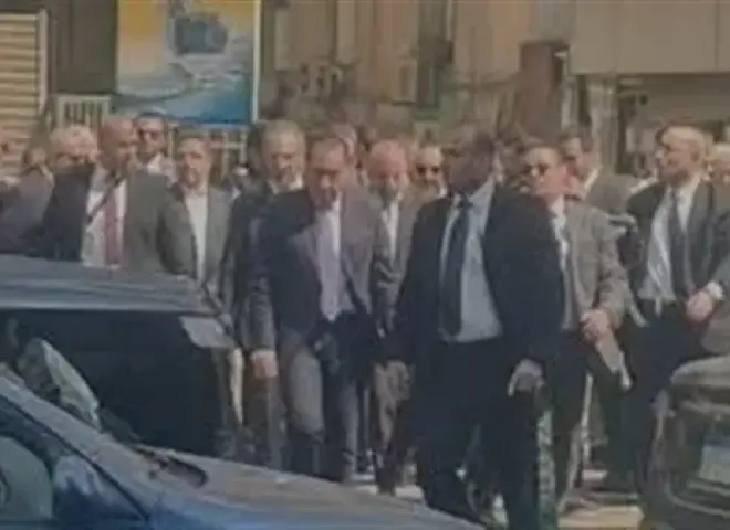 رئيس الوزراء يتفقد ”سنترال رمسيس” ويستعرض تقريرا مع وزير الاتصالات بشأن عودة مختلف الخدمات