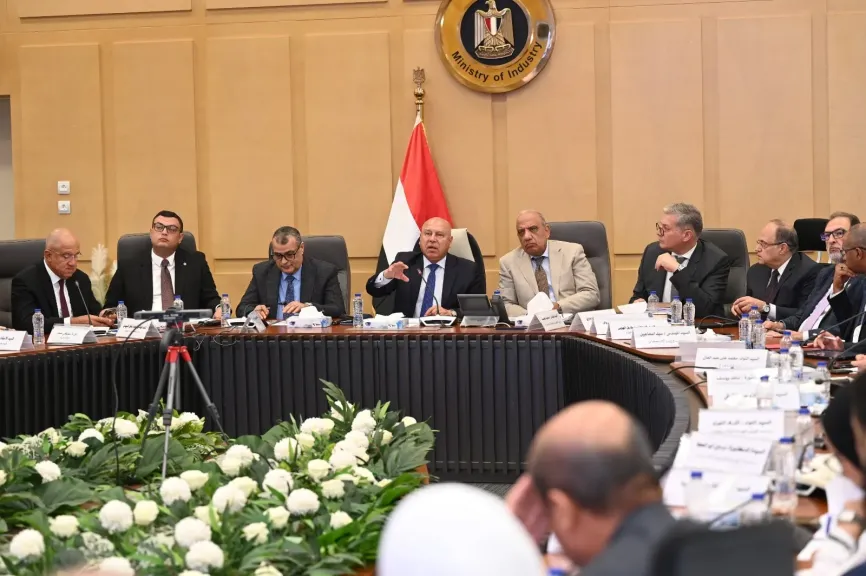 الصناعة :  الموافقة على إقامة 3 مصانع بنظام المناطق الحرة الخاصة