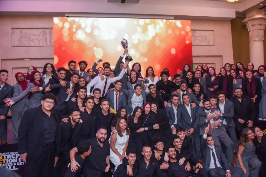 جامعة مصر للعلوم والتكنولوجيا تفوز بمسابقة إيناكتس المحلية ٢٠٢٥  لرواد الاعمال