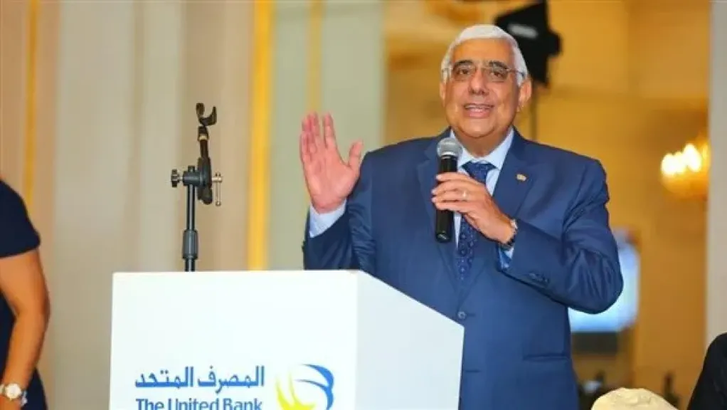 أشرف القاضي يعلن رحيله عن رئاسة المصرف المتحد