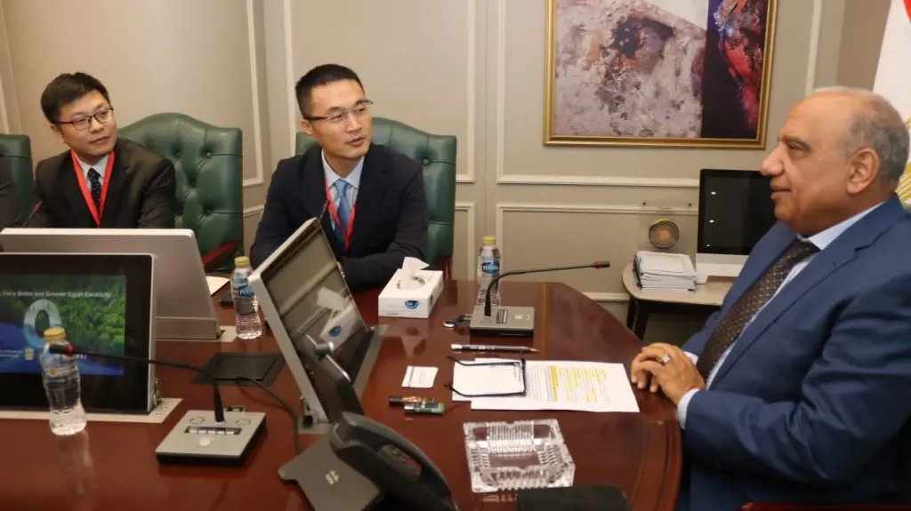 وزير الكهرباء والطاقة المتجددة يبحث مع شركة هواوي الصينية تعزيز التعاون في... وزير الكهرباء والطاقة المتجددة يبحث مع شركة هواوي الصينية تعزيز التعاون في مجالات تخزين الطاقة