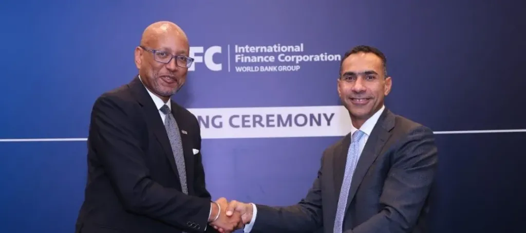 بنك قناة السويس يوقّع اتفاقية تمويل بقيمة 50 مليون دولار مع مؤسسة التمويل الدولية لدعم التحول الأخضر