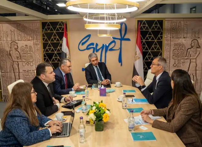 وزير السياحة والآثار يستكمل لقاءاته المهنية بلندن مع مسئولي عدد من منظمي الرحلات الدوليين