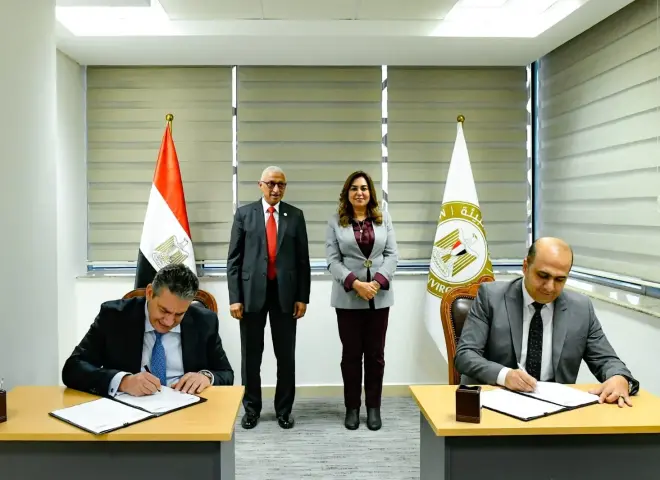 اسمنت سيناء توقع بروتوكول تعاون مع جهاز تنظيم إدارة المخلفات (WMRA) لإدارة المخلفات الصلبة