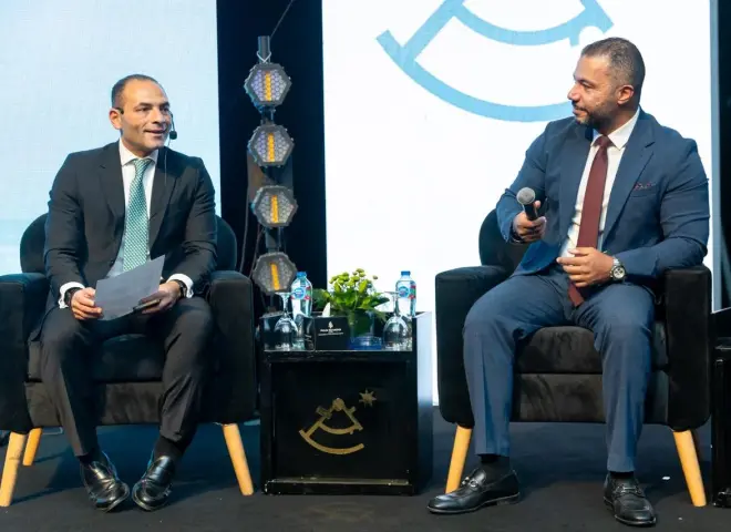 البورصة المصرية تشارك في حوار موسع حول خطط تطوير السوق وتفعيل الآليات الجديدة