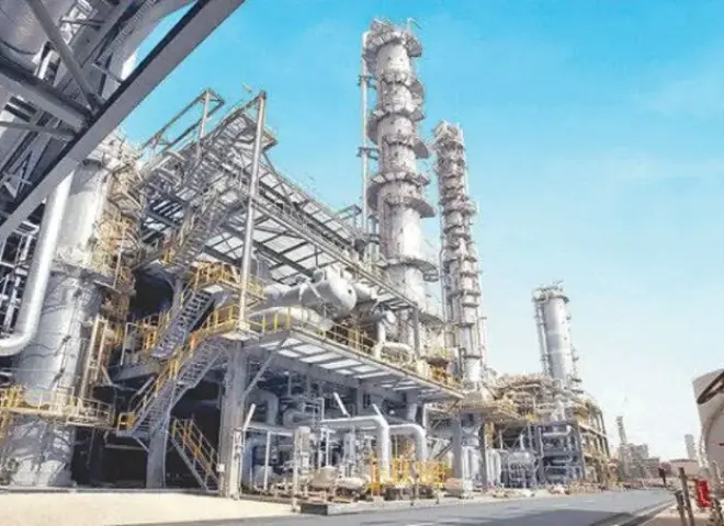 أسعار النفط تستقر بعد ارتفاع وسط موجة تفاؤل في الأسواق