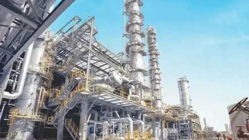 أسعار النفط تستقر بعد ارتفاع وسط موجة تفاؤل في الأسواق