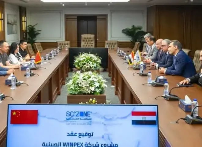 رئيس اقتصادية قناة السويس يشهد توقيع عقد مشروع ”WINPEX” الصينية لإنتاج أدوات الإضاءة بالمطور الصناعي MDC بالسخنة