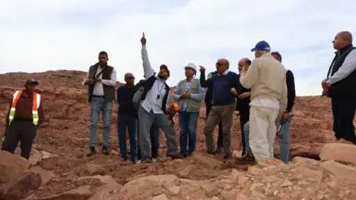 وزير الكهرباء: استراتيجية مهمة في المركز الحقلي بأبو زنيمة لاستكشاف وتقييم وتعدين الخامات الأرضية