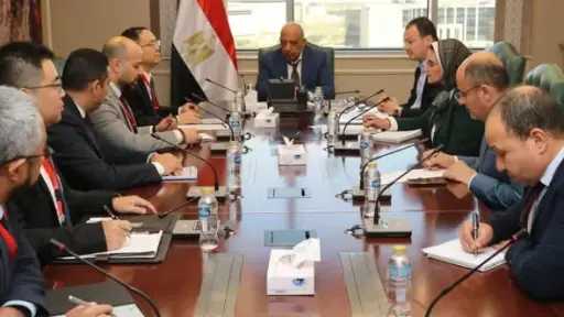 وزير الكهرباء والطاقة المتجددة يبحث مع مجموعة ”XD” الصينية سبل دعم وتطوير الشراكة