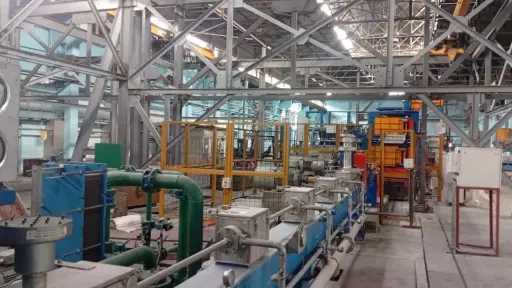 وزير قطاع الأعمال العام يتلقى تقريرًا حول التشغيل التجريبي لمشروع إنتاج السلك الجديد بشركة مصر للألومنيوم