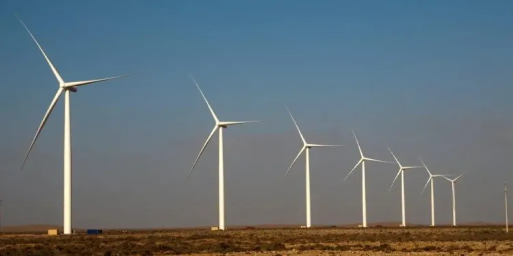 تحالف “أوراسكوم-إنجي-تويوتا” ينفذ مشروعًا لطاقة الرياح في “رأس شقير”