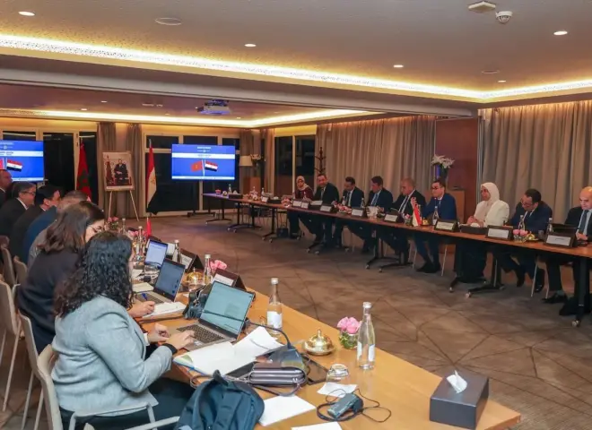 وزير الاستثمار والتجارة الخارجية ونظيره المغربي يترأسان اجتماعات الدورة الخامسة للجنة التجارية