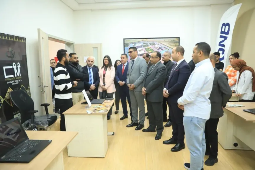 بنك QNB مصر و«صناع الخير» يوزعان منحاً دراسية على طلاب جامعة طيبة التكنولوجية بالأقصر