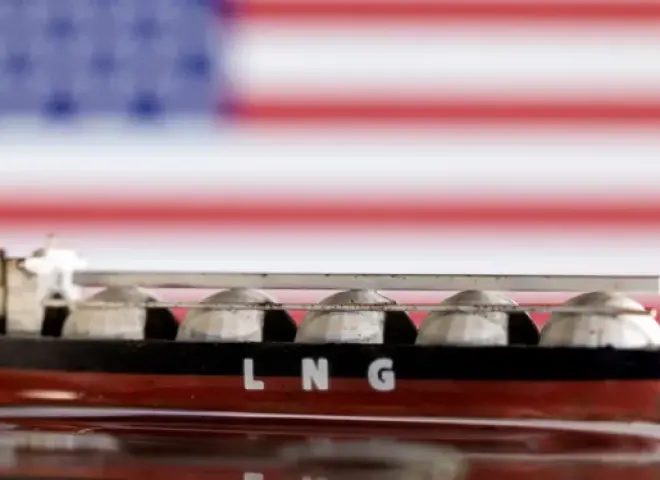 إلى أين تتجه أسعار خام برنت بعد اعتقال رئيس أكبر دولة نفطية في العالم؟ وزير البترول الأسبق يجيب