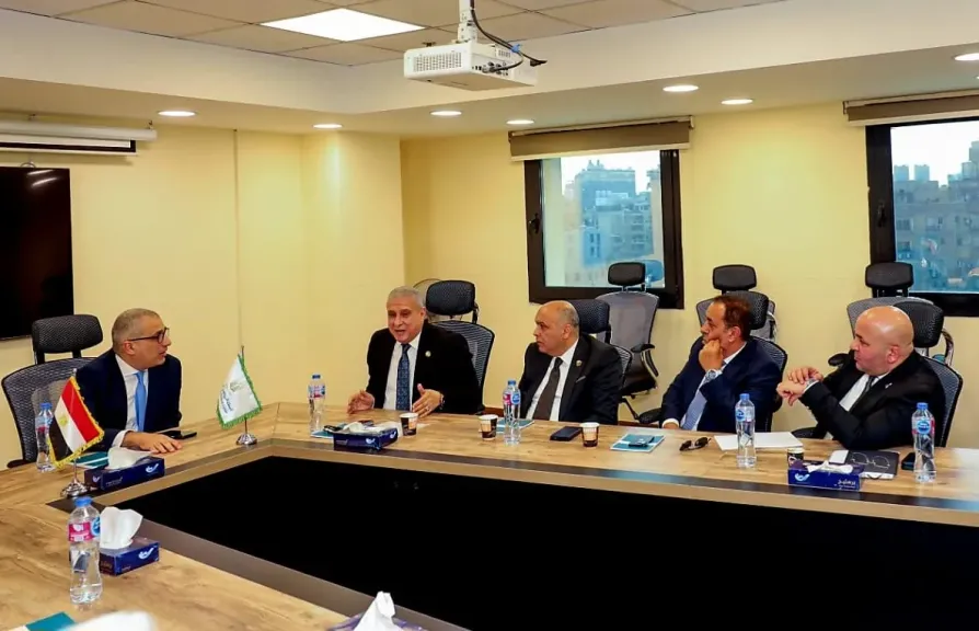 رئيس البنك الزراعي يبحث مع لجنة الزراعة بمجلس الشيوخ جهود التنمية الزراعية ودعم صغار المزارعين