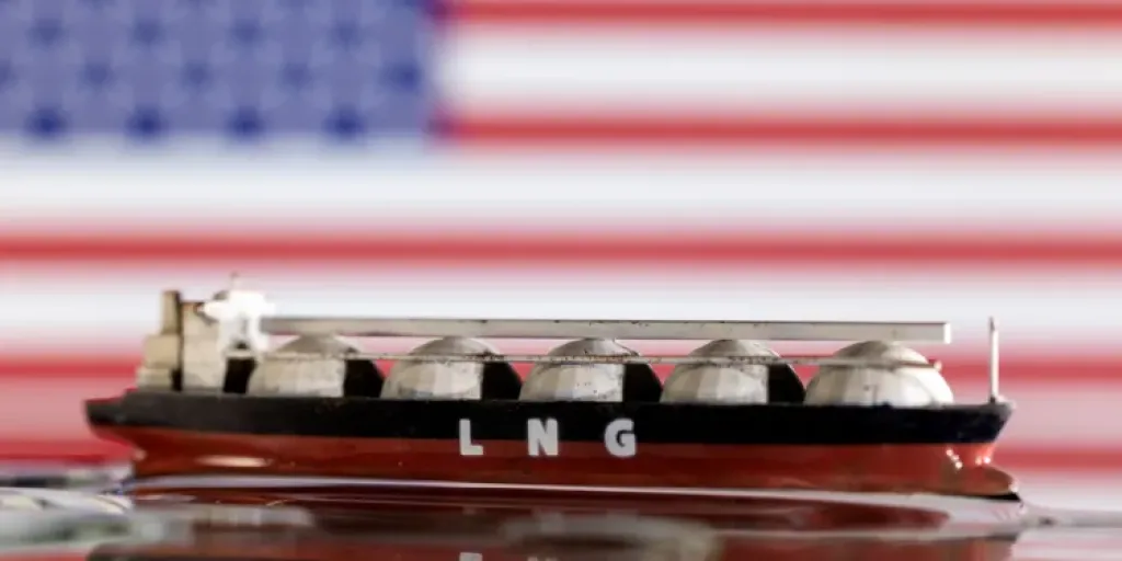 ترامب يتوعد بقطع إمدادات النفط عن كوبا