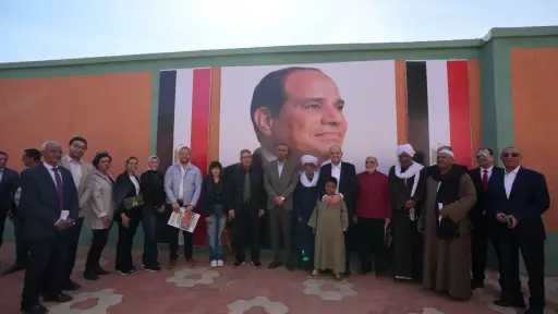 البنك الأهلي المصري يسلم عددا من البيوت والمشروعات الصغيرة للمستفيدين بمحافظة أسوان