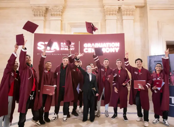 البنك الأهلي الكويتي – مصر وأكاديمية السويدي الفنية يحتفلان بتخريج دفعة جديدة من الطلاب