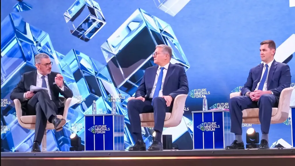 وزير البترول والثروة المعدنية يشارك كمتحدث رئيسي في مؤتمر التعدين الدولي بالرياض