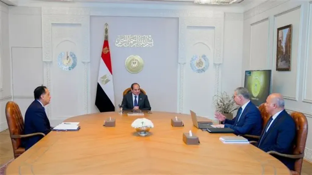 الرئيس السيسي يوجه بضرورة الالتزام بسداد مستحقات شركات البترول والغاز العاملة في مصر