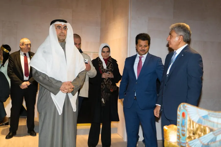 وزير السياحة والآثار يفتتح معرض  توت عنخ آمون بالجناح المصري  بمعرض  FITUR 2026