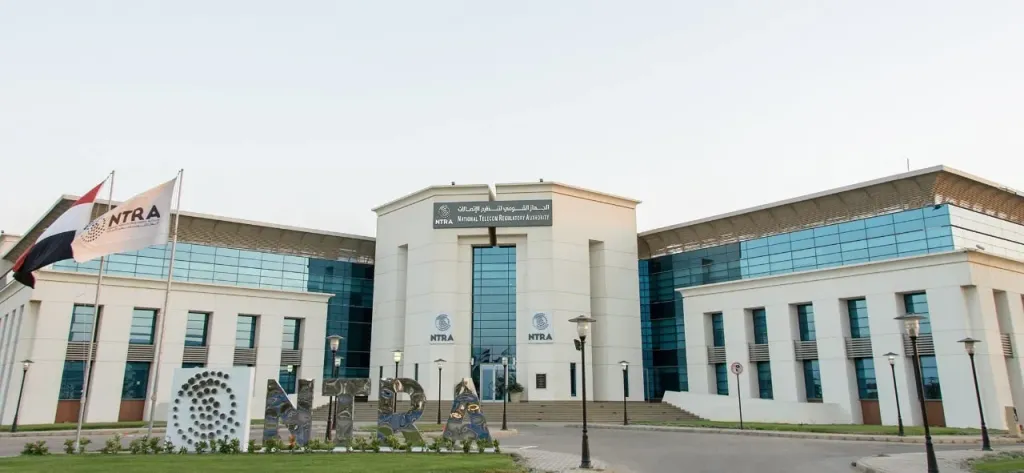 القومي لتنظيم الاتصالات يعلن أوقات عمل منافذ بيع مشغلي خدمات الاتصالات خلال رمضان