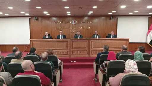 هيئة البترول تعقد حوارًا مفتوحًا مع العاملين بالنيابات المسئولة عن العملية الإنتاجية