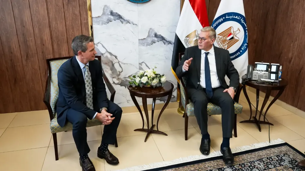 وزير البترول والثروة المعدنية يبحث مع رئيس كابريكورن البريطانية زيادة استثماراتها في مصر