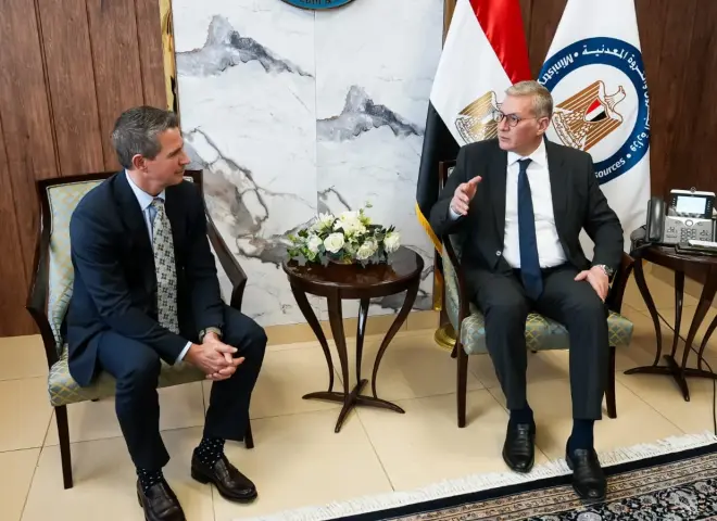 وزير البترول والثروة المعدنية يبحث مع رئيس كابريكورن البريطانية زيادة استثماراتها في مصر