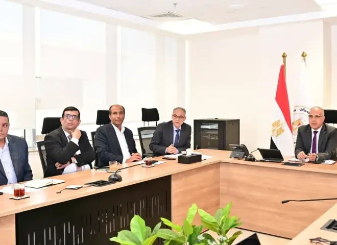 وزير الري يتابع موقف استلام محطات الرفع على المسار الناقل لمياه الصرف الزراعي لمحطة الدلتا الجديدة