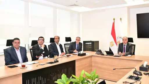 وزير الري يتابع موقف استلام محطات الرفع على المسار الناقل لمياه الصرف الزراعي لمحطة الدلتا الجديدة