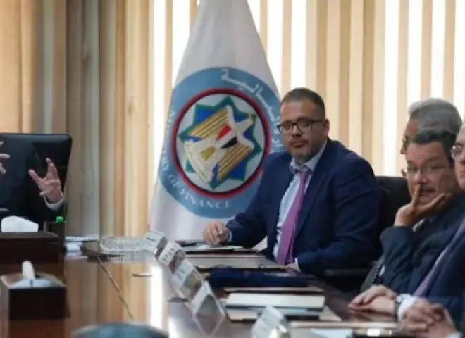 الحكومة تدرس توحيد معايير الإفراج الجمركى عن الحاويات