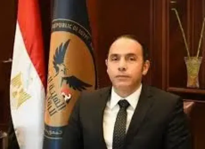 قرار جمهوري بتكليف الدكتور إسلام عزام قائماً بأعمال رئيس الهيئة العامة للرقابة المالية لمدة عام