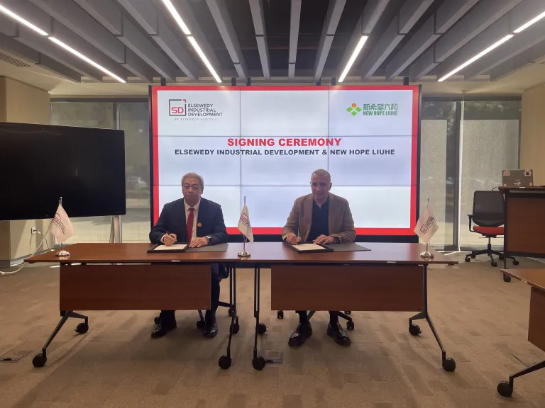 السويدي للتنمية الصناعية توقع عقدً ارض صناعي مع “نيوهوب” لإنشاء مصنع أعلاف في ”اندستريا العاشر”