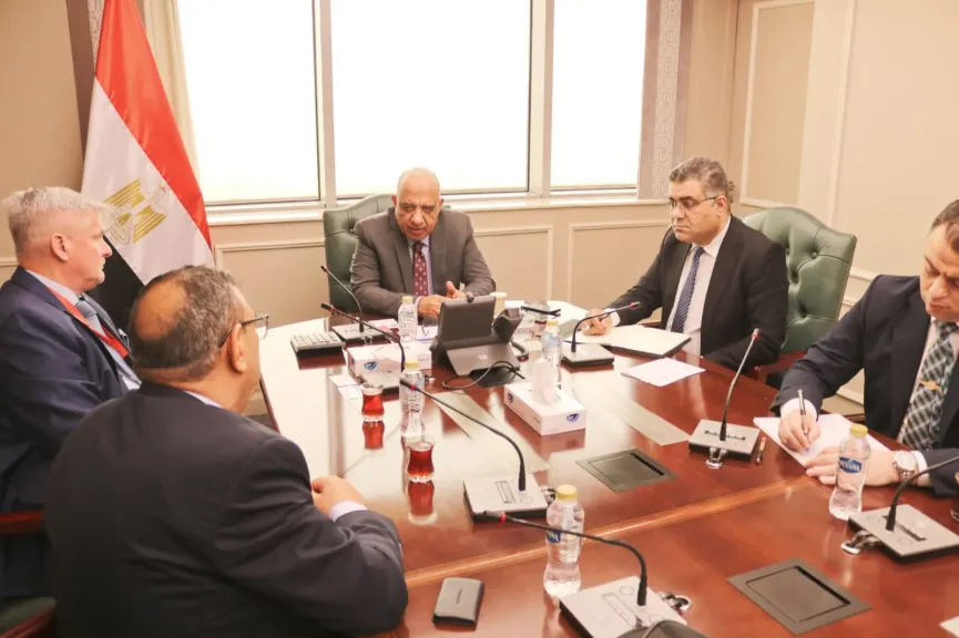 وزير الكهرباء يبحث مع شركة ”باوكو” الألمانية التعاون في مجالات توطين صناعة مواسير وأنابيب الضغط