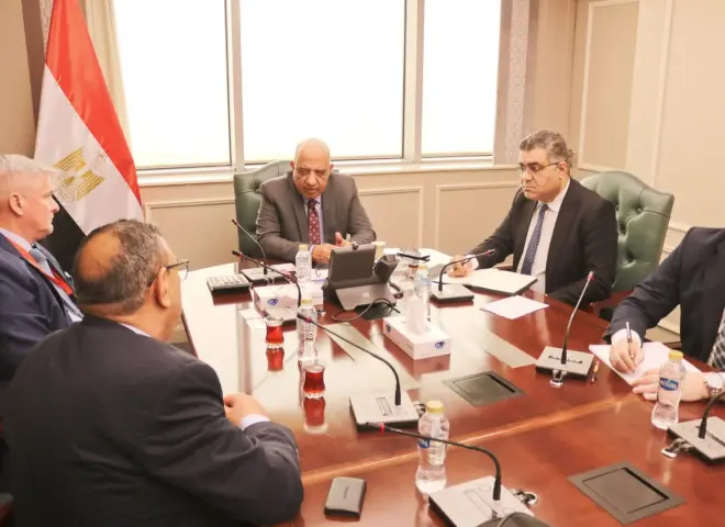 وزير الكهرباء يبحث مع شركة ”باوكو” الألمانية التعاون في مجالات توطين صناعة مواسير وأنابيب الضغط