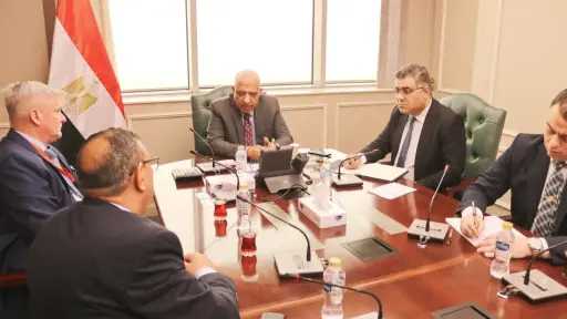 وزير الكهرباء يبحث مع شركة ”باوكو” الألمانية التعاون في مجالات توطين صناعة مواسير وأنابيب الضغط