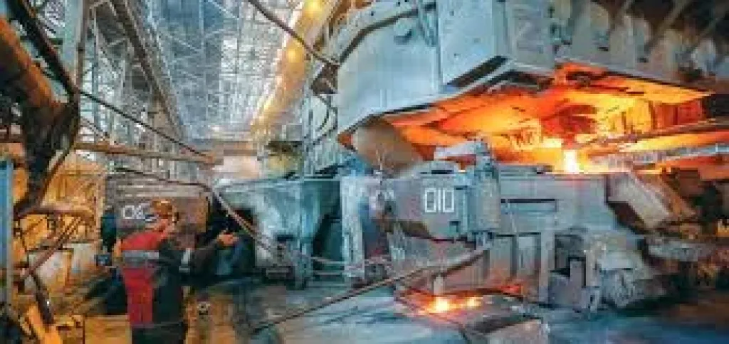 مصانع الحديد المتكاملة في مصر ترفع سعر الطن بما يصل إلى 8%