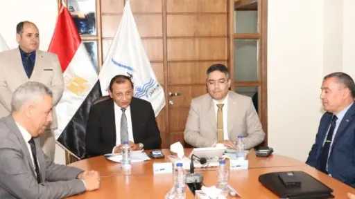 “موانئ البحر الأحمر” توقع عقد توريد 4 قاطرات و3 لنشات مع “التمساح لبناء السفن”