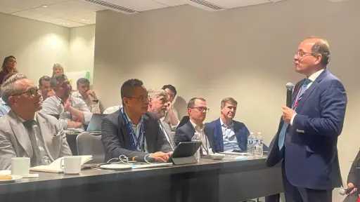 وزير المالية.. فى حوار مفتوح مع عدد من المستثمرين الدوليين نظمه بنك ««RMB بواشنطن