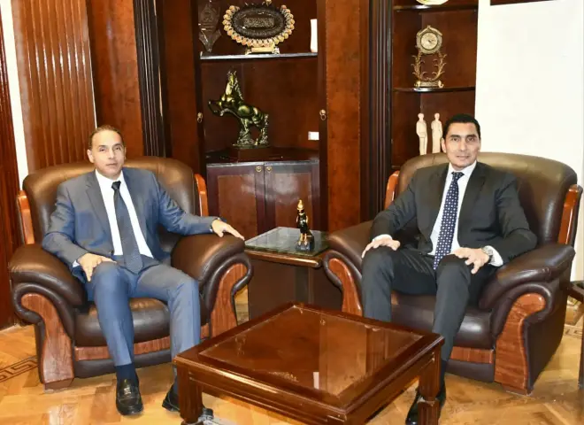 وزير الشباب والرياضة يبحث مع رئيس هيئة الرقابة المالية تعزيز أطر التعاون المشترك