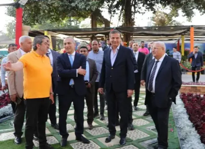 وزير الزراعة وقيادات البنك الزراعي يتفقدون معرض زهور الربيع ويشيدون بالإقبال الجماهيري الكثيف