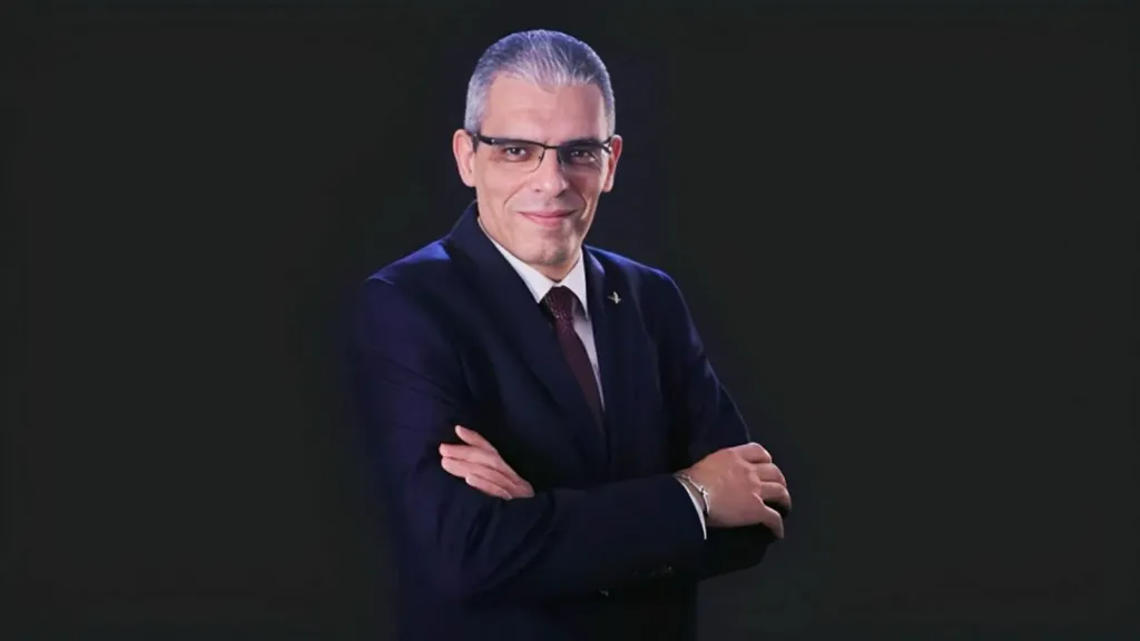 التجاري وفا يعين أحمد منصور كشريك استثماري «Venture Partner» بصندوق رأس المال المخاطر