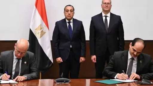 رئيس الوزراء يشهد توقيع مذكرة تفاهم للتعاون في أنشطة استكشاف الغاز الطبيعي بمنطقة غرب البحر المتوسط